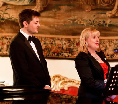 Tenor Stephen Antony Brown - tenor and Sovra Newman - soprano Lusso Masquerade Goldsmiths' Hall 1st December 2011. Douglas Fry @ Piranha Photography